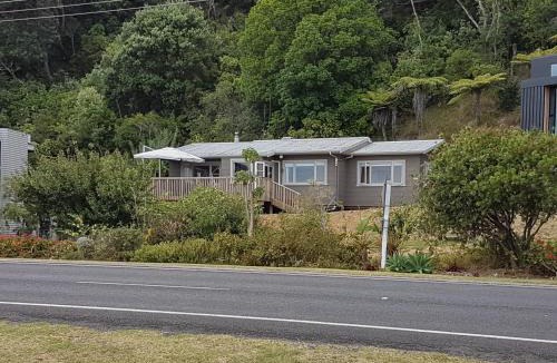 Tapu House | Coromandel Tapu - Beachfront Escape