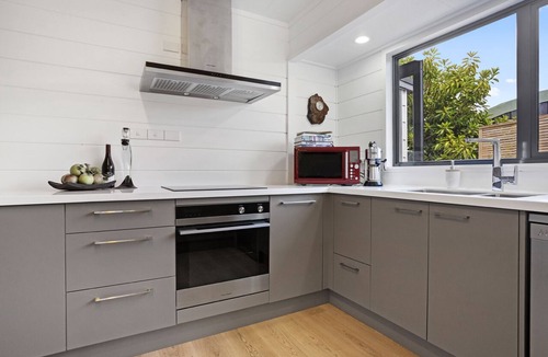 Coromandel House | Coromandel Treasure a little hidden gem.