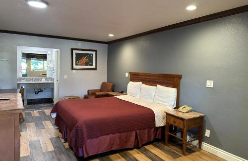 Corona Hotel | Corona inn