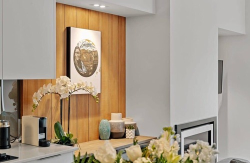 Arthur's Point Apartment | Coronet Base at La Residence du Parc