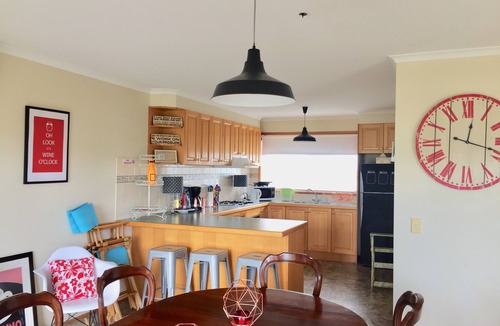 Coronet Bay House | CORONET CASTLE PET FRIENDLY