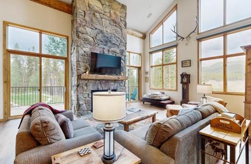 Blue River House | Coronet Crest