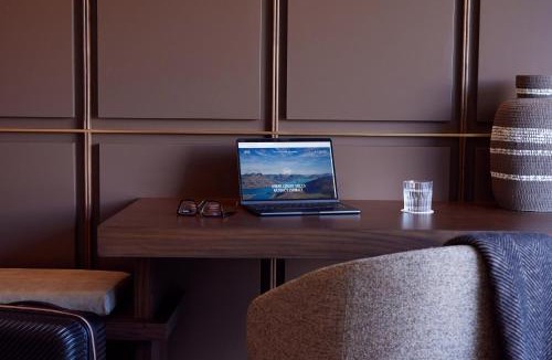 Arthur's Point Hotel | Coronet Ridge Resort