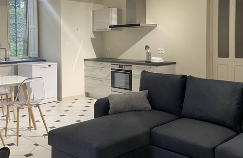 La Ferriere-de-Flee Apartment | Corporate Apartment