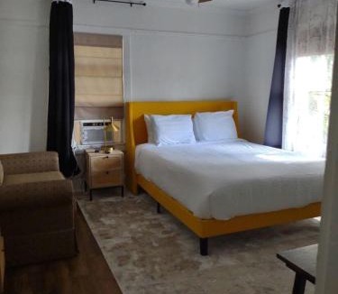 Freetown - Port Rico House | Corporate Comfort in Freetown - Spacious Homes for Work Crews