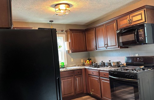 Pocahontas House | corporate comfort suits