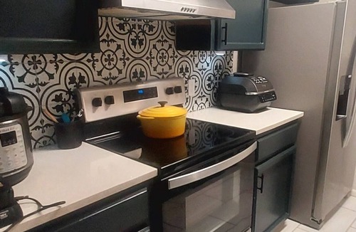 South Side Condo | Corporate Housing-Cozy townhome with park view
