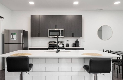 Whitestown Apartment | Corporate Housing by MGM