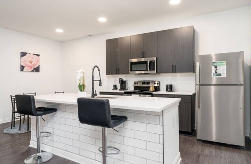 Whitestown Apartment | Corporate Housing by MGM