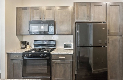 Willowbrook Apartment | Corporate I Free Parking I Properties by Preston