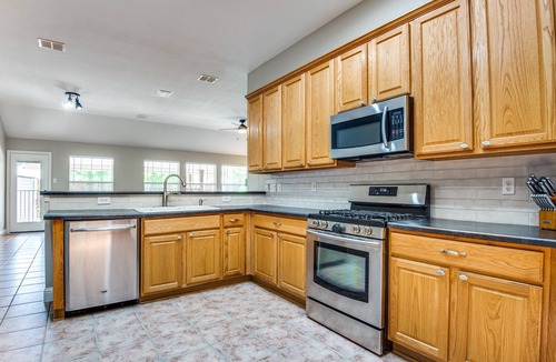 Prestmont House | Corporate/Monthly Rental. Furnished. Frisco, 3/2 home with Pool and office.