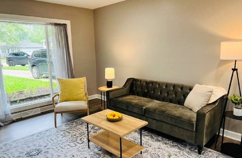 Merrillville House | Corporate Rental in Merrillville