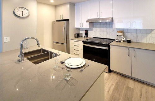Brossard Apartment | Corporate Stays - Blum - Stunning 1 Bedroom Apartment