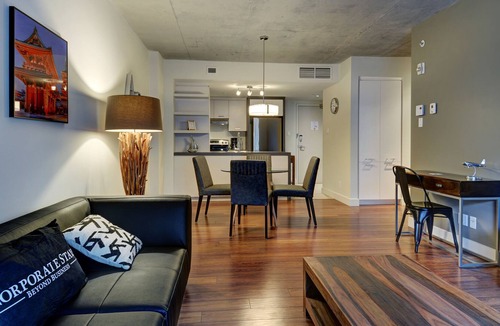Cite-Universitaire Apartment | Corporate Stays | La Garde | Deluxe and Modern 1BR + Pool in Ste-Foy Quebec