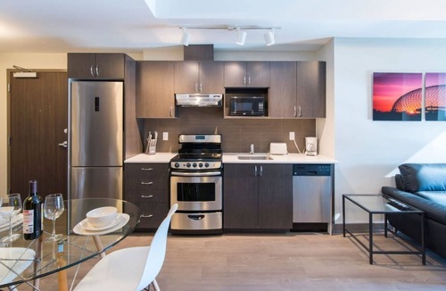 Centretown Apartment | Corporate Stays | Lisgar 2 Bedrooms