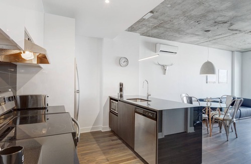 Brossard Apartment | Corporate Stays | Lumeo | Modern 1BR