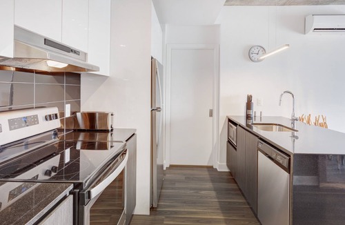 Brossard Apartment | Corporate Stays | Lumeo | Modern and bright 2BR