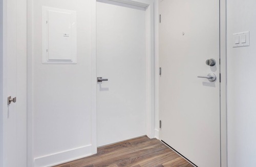 Brossard Apartment | Corporate Stays | Lumeo | Chic & modern 2BR