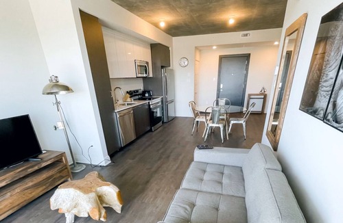 Saint-Laurent Apartment | Corporate Stays | Monarc | Brand New 1 BR