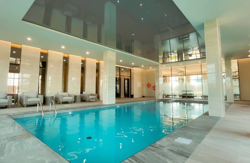 Saint-Laurent Apartment | Corporate Stays | Monarc | Restful 1 BR apt