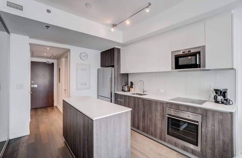 Byward Market - Parliament Hill Apartment | Corporate Stays | Slater 2 Bedrooms