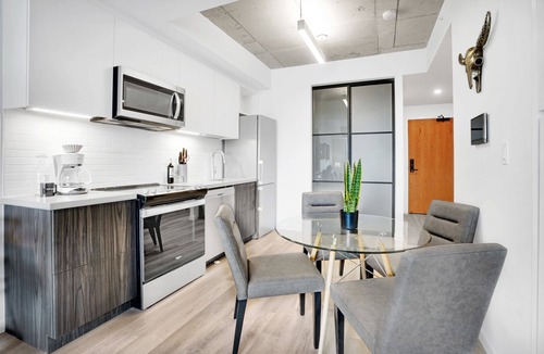 Hintonburg Apartment | Corporate Stays - Spacious 2BR Loft with High Ceilings and Comfort