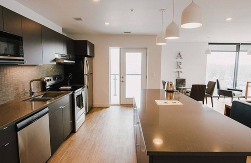 Winnipeg Apartment | Corporate Stays | Stradbrook 2 Bedroom