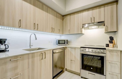 Centretown Apartment | Corporate Stays | The Met 2 Bedrooms