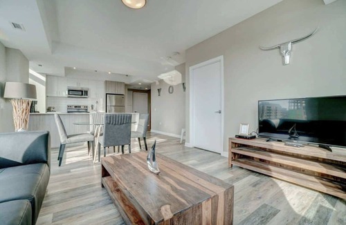 Ottawa Division Apartment | Corporate Stays | Wellington 2 Bedrooms