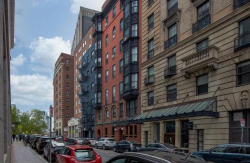 Beacon Hill Apartment | Corporate Style Studio Near State House