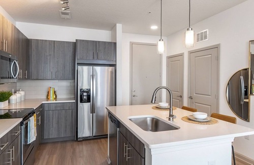 Deerwood Apartment | Corporate Suite Shoppe