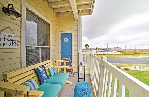 Corpus Christi House | Corpus Christi Resort Condo - Walk to Beach!