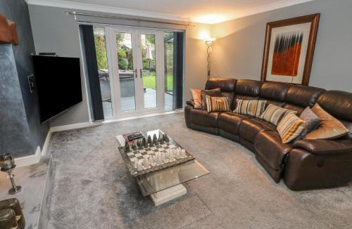 Apperley Bridge House | Corriegale