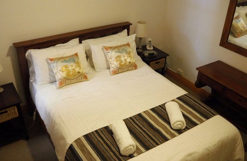 Adelaide Central Business District Cottage | Corry's Cottage - Harriett's cottage Accommodation