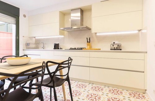 Old Town Apartment | Cort Reial Palau Penthouse - Apartment in Girona | Bravissimo