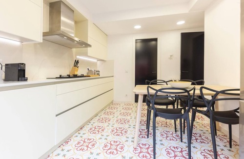 Old Town Apartment | Cort Reial Palau Penthouse - Apartment in Girona | Bravissimo