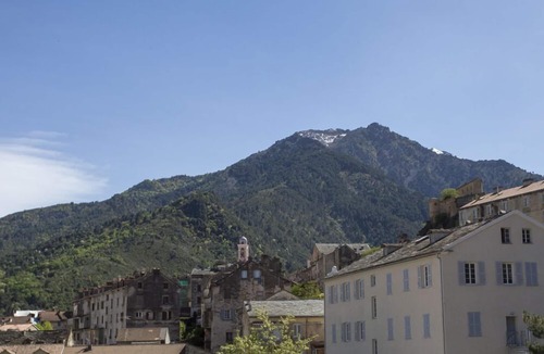 Corte Apartment | Corte center, air conditioning, elevator. the best!