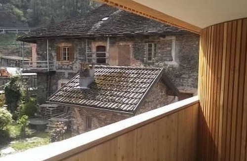 Vira Apartment | Corte delle Camelie - Wohnung im ersten Stock by Interhome