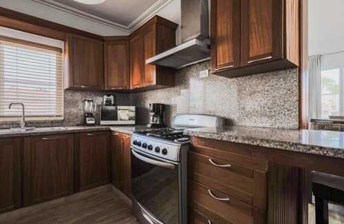 El Cortecito Condo | Corte Sea D302 200Mbps Private RoofDeck Walk2Beach