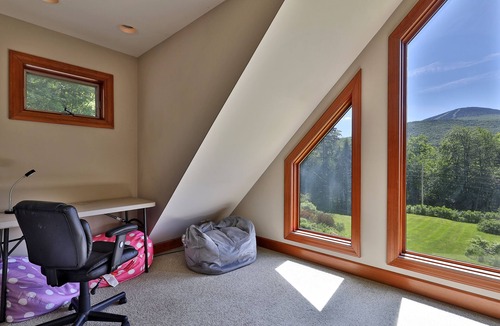 Killington House | Cortina Mountain Chalet - Outdoor Hot Tub - Close to Pico and Killington Mountains