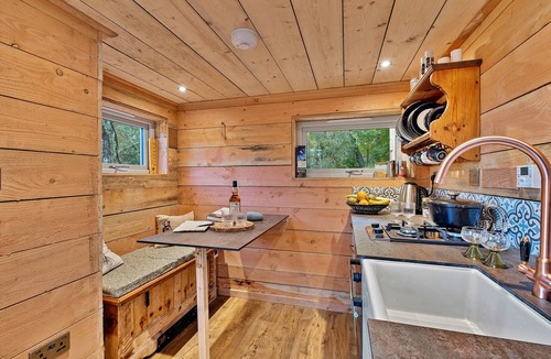 Glen Urquhart Ski Chalet | Cosagach Falls Cabin