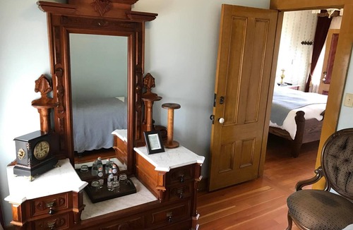 Old Town Hotel | Cosmopolitan Hotel & Restaurant