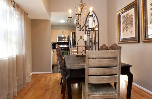 Downtown Austin Condo | Cosmopolitan Loft 4 Bedrooms