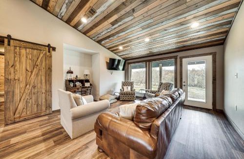 Gillham House | Cossatot River Retreat: Home w/Fire Pit & Grill