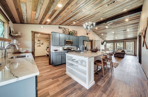 Gillham House | Cossatot River Retreat: Home w/Fire Pit & Grill