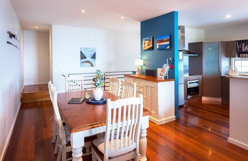 Corlette House | Cossies at Corlette Stunning views & Beach access