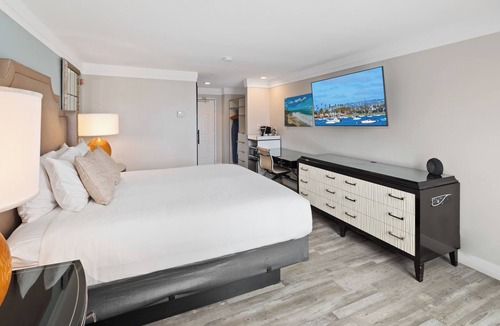 Laguna Beach Hotel | Costa Art Hotel