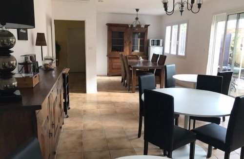 Lunel-Viel Bed & Breakfast | Costa Belle