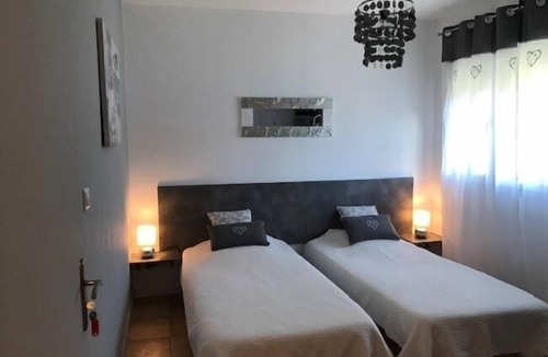 Lunel-Viel Bed & Breakfast | Costa Belle