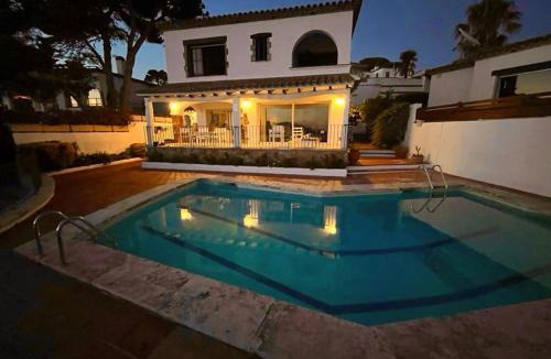 Sant Feliu de Guixols Villa | COSTA BRAVA SUITES VILLA Cala Jonca